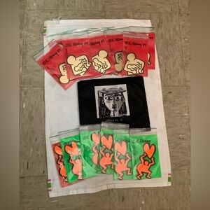KEITH HARING RARE MODERN POP SHOP ART METAL PIN PLAQUE ORNAMENT 80s​​​​​​